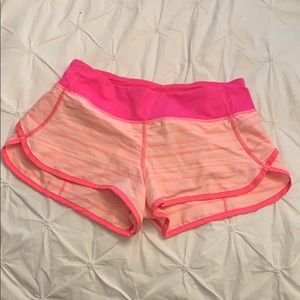 Pink short / Lululemon